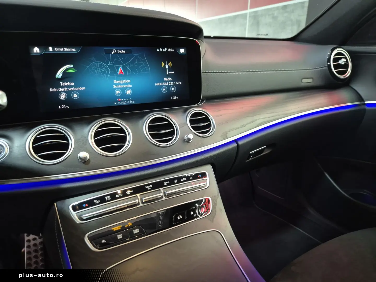 MERCEDES-BENZ E 300 de  AMG-LINE BURMESTER PANO JUNGE STERNE