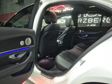 MERCEDES-BENZ E 300 de  AMG-LINE BURMESTER PANO JUNGE STERNE