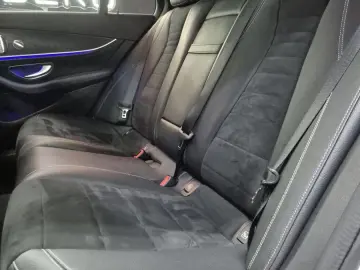 MERCEDES-BENZ E 300 de  AMG-LINE BURMESTER PANO JUNGE STERNE