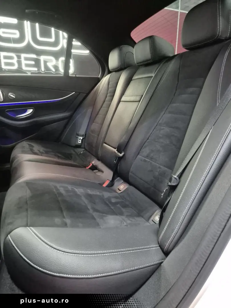 MERCEDES-BENZ E 300 de  AMG-LINE BURMESTER PANO JUNGE STERNE