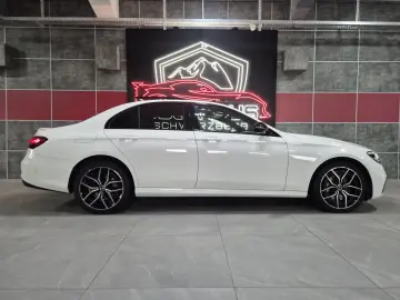 MERCEDES-BENZ E 300 de  AMG-LINE BURMESTER PANO JUNGE STERNE