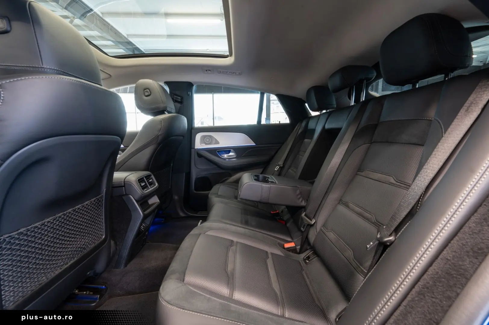 MERCEDES-BENZ GLE 53 Coupe AMG 4M NIGHT-PAKET PANO STDHZ