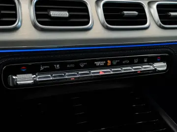 MERCEDES-BENZ GLE 53 Coupe AMG 4M NIGHT-PAKET PANO STDHZ