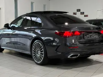MERCEDES-BENZ E 220 d AMG Premium SUPERSCREEN PANO FULL