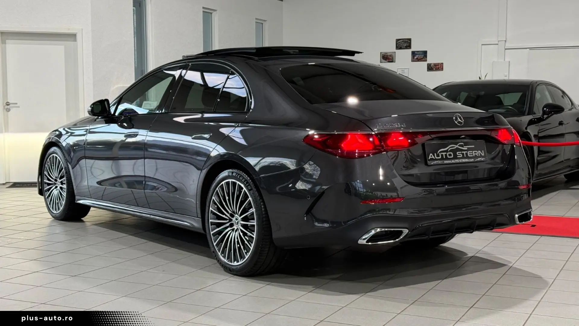 MERCEDES-BENZ E 220 d AMG Premium SUPERSCREEN PANO FULL