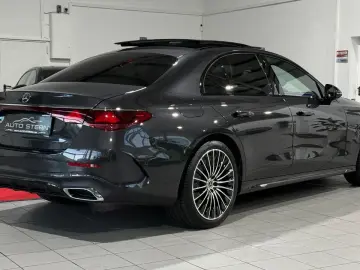 MERCEDES-BENZ E 220 d AMG Premium SUPERSCREEN PANO FULL