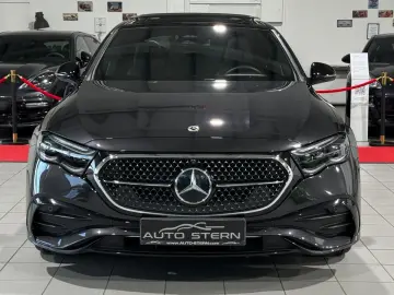 MERCEDES-BENZ E 220 d AMG Premium SUPERSCREEN PANO FULL