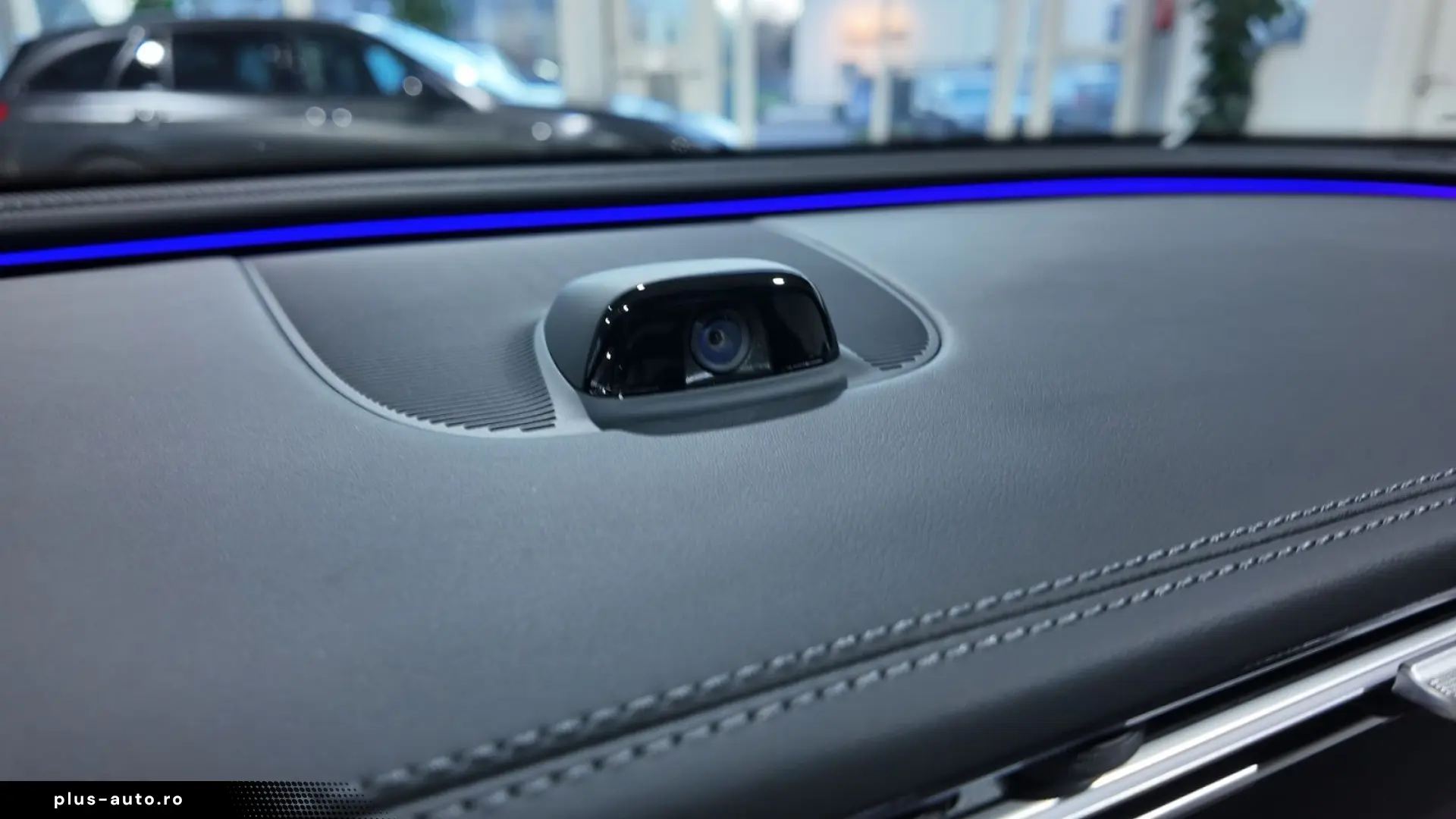 MERCEDES-BENZ E 220 d AMG Premium SUPERSCREEN PANO FULL