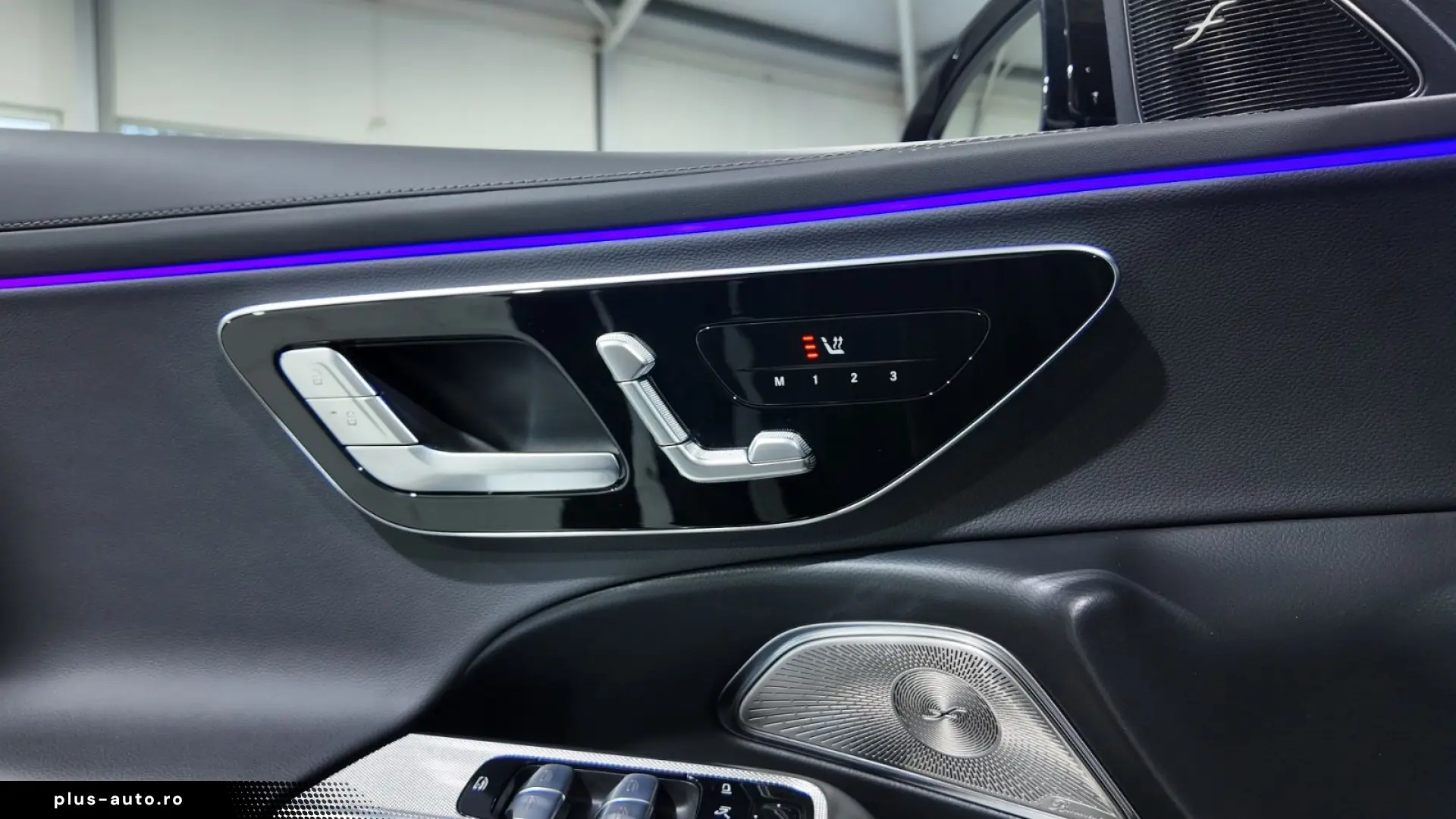 MERCEDES-BENZ E 220 d AMG Premium SUPERSCREEN PANO FULL