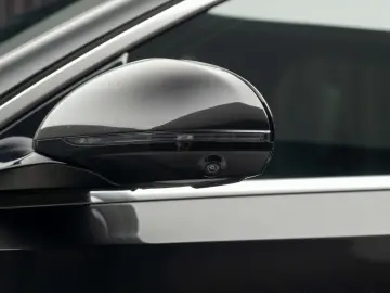 Mercedes-Benz E 300e AMG