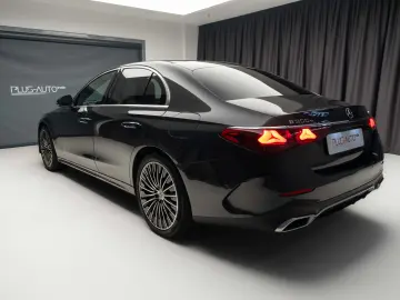 Mercedes-Benz E 300e AMG