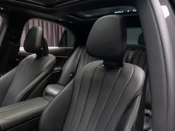 Mercedes-Benz E 300e AMG