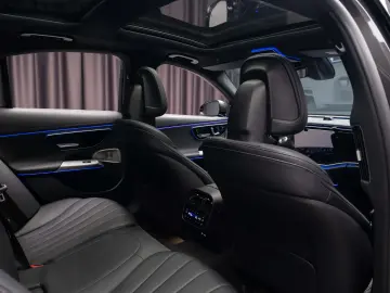 Mercedes-Benz E 300e AMG