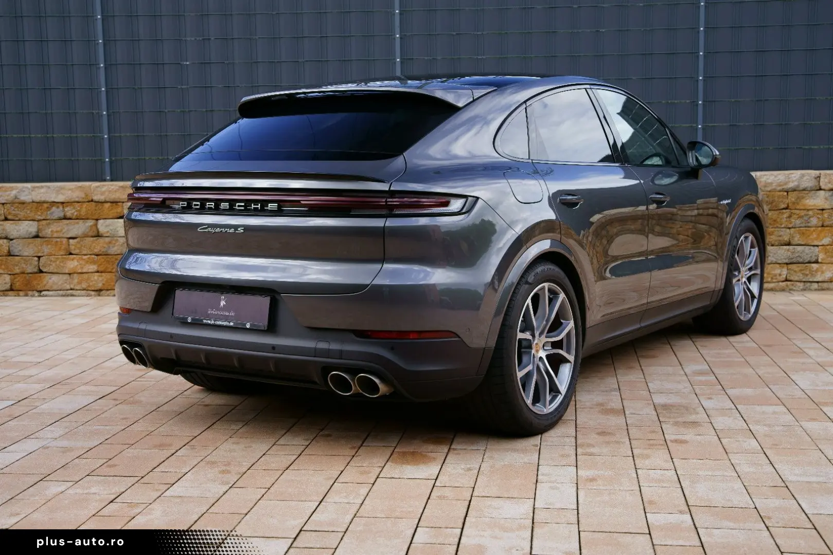 PORSCHE Cayenne Coupe S E-Hybrid  HD-MATRIX HLA INNO