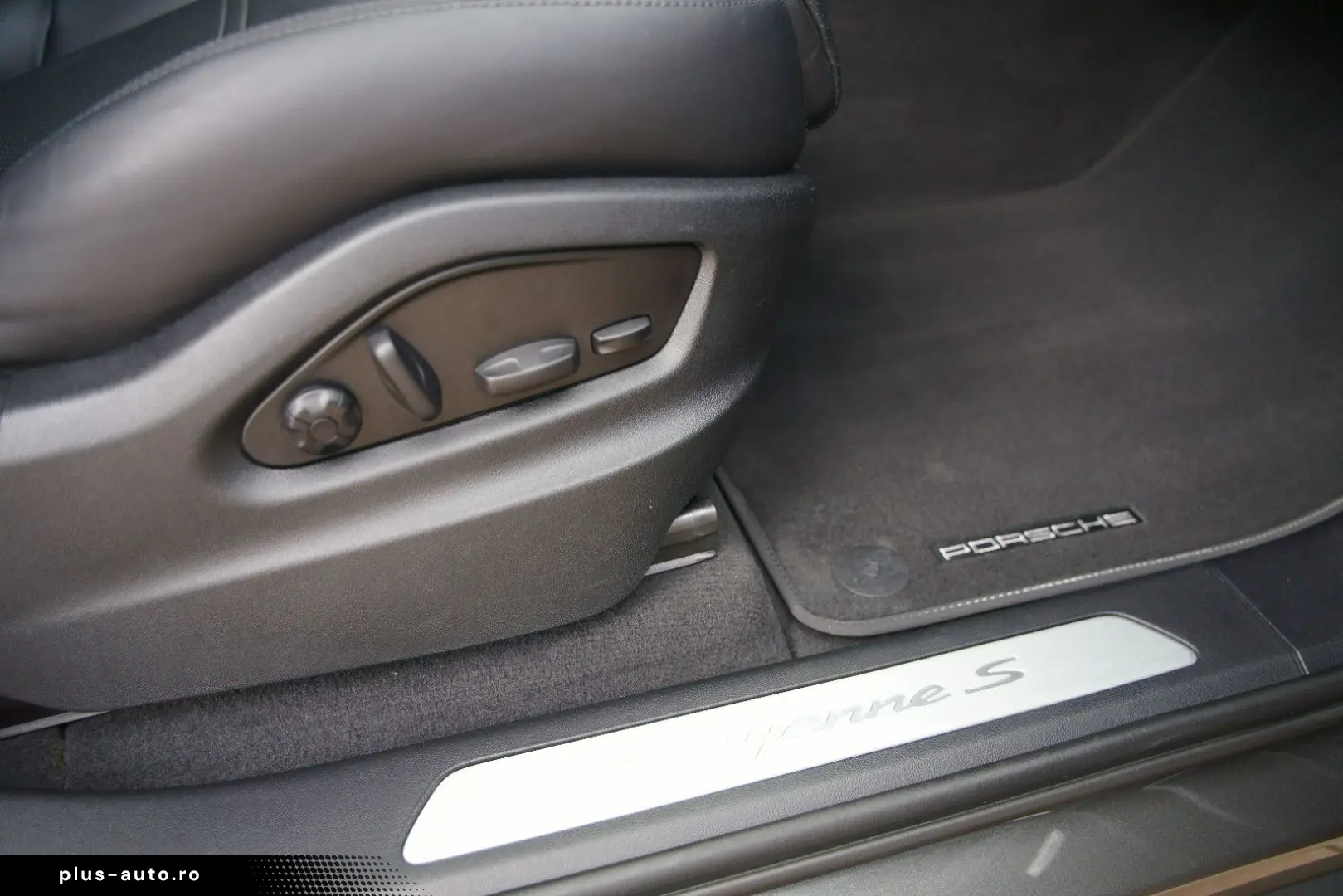PORSCHE Cayenne Coupe S E-Hybrid  HD-MATRIX HLA INNO