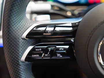 MERCEDES-BENZ S 350 d 4M AMG Line lang rubellit Exkl…