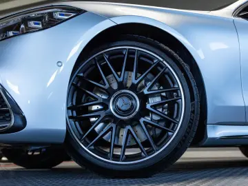 MERCEDES-BENZ S 450e AMG Line DIGITAL PANO NIGHT BURMESTER