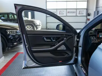 MERCEDES-BENZ S 450e AMG Line DIGITAL PANO NIGHT BURMESTER
