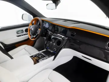 Rolls-Royce Cullinan Black Badge