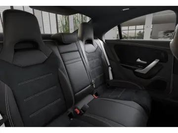 MERCEDES-BENZ CLA 180 Coupé AMG MBUX 360  M-LED Pano…