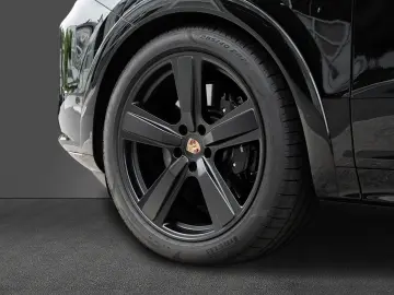 PORSCHE Cayenne GTS UPE186TEUR PDCC Burmester Luft PANO