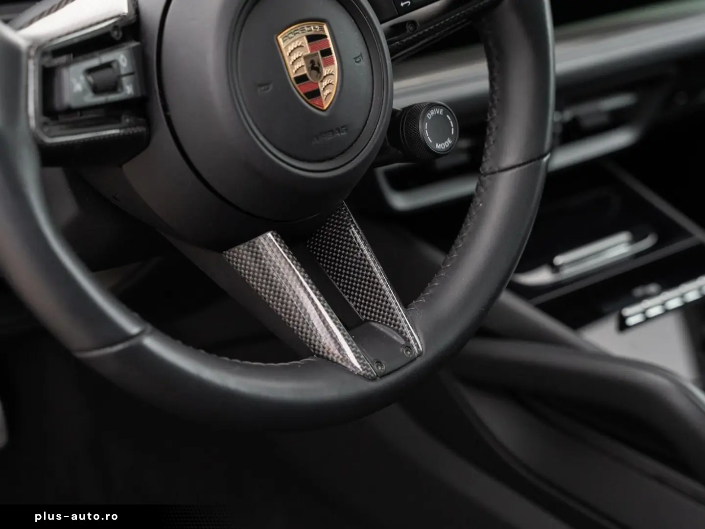 PORSCHE Cayenne GTS UPE186TEUR PDCC Burmester Luft PANO