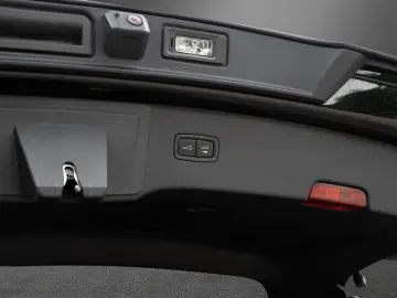 PORSCHE Cayenne GTS UPE186TEUR PDCC Burmester Luft PANO