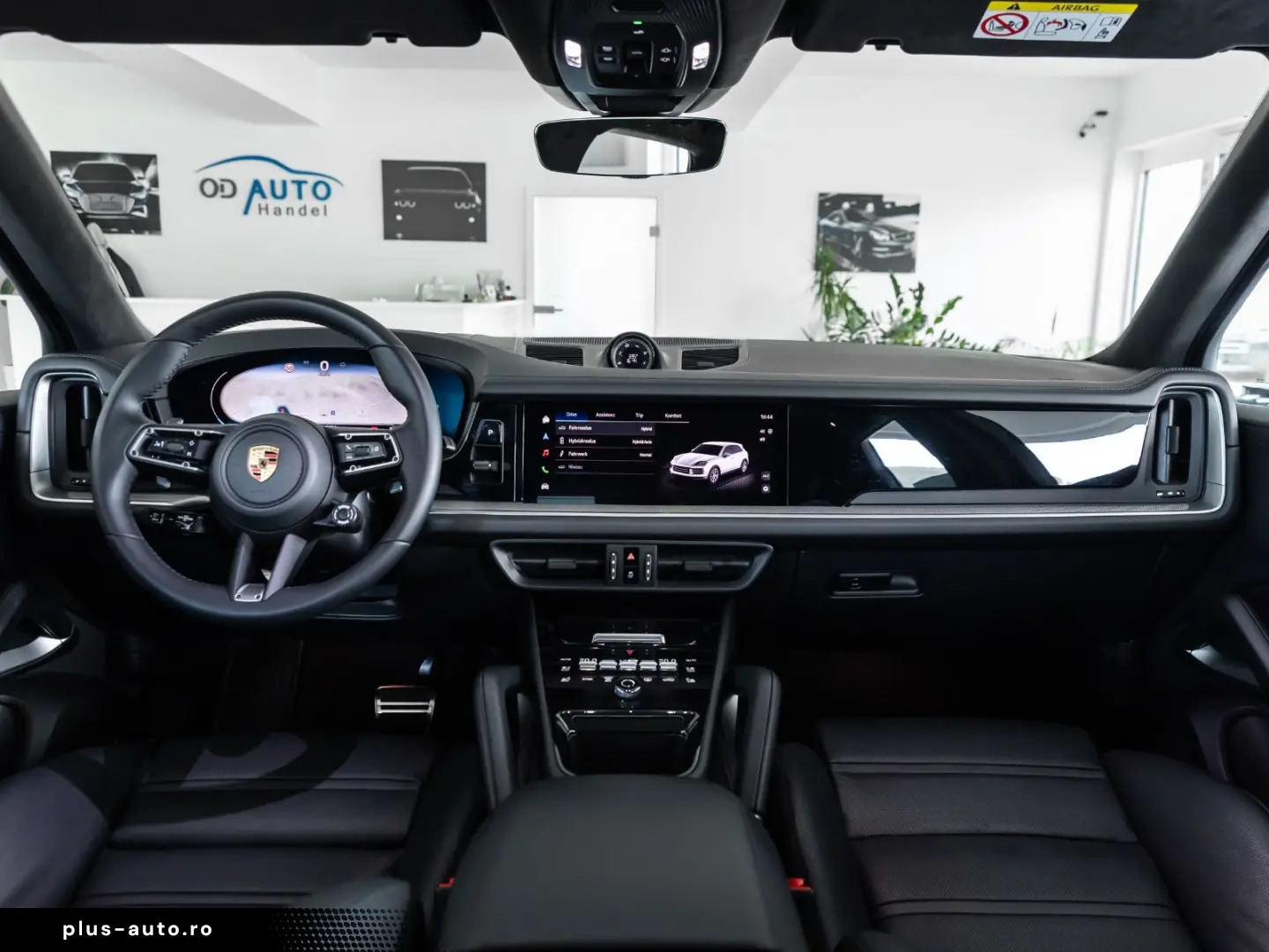 PORSCHE Cayenne S e-Hybrid SportDesign DVD im Fond AHK
