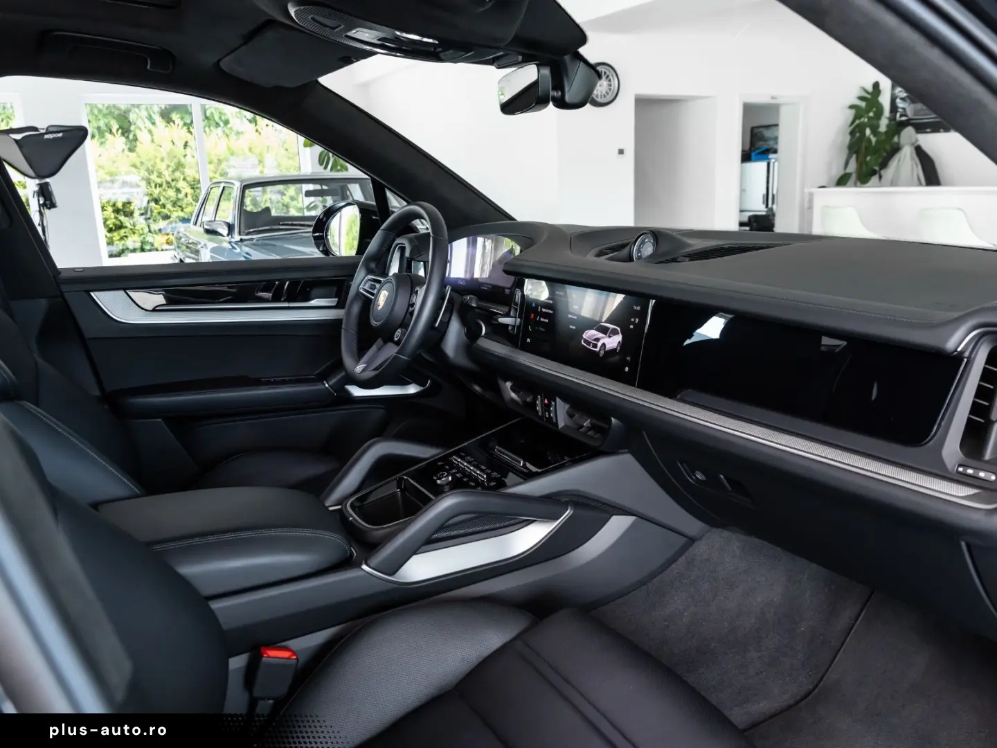 PORSCHE Cayenne S e-Hybrid SportDesign DVD im Fond AHK