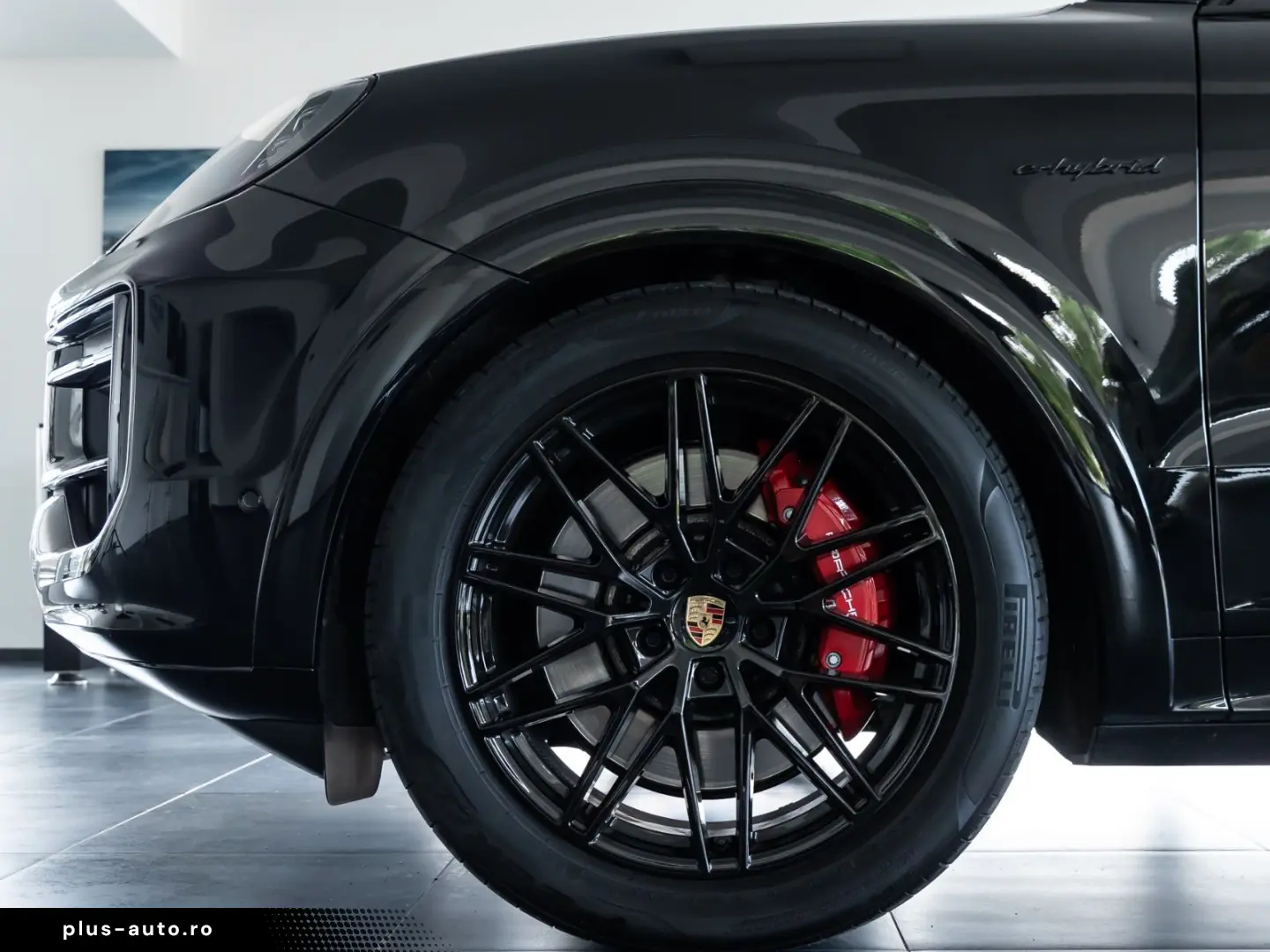PORSCHE Cayenne S e-Hybrid SportDesign DVD im Fond AHK