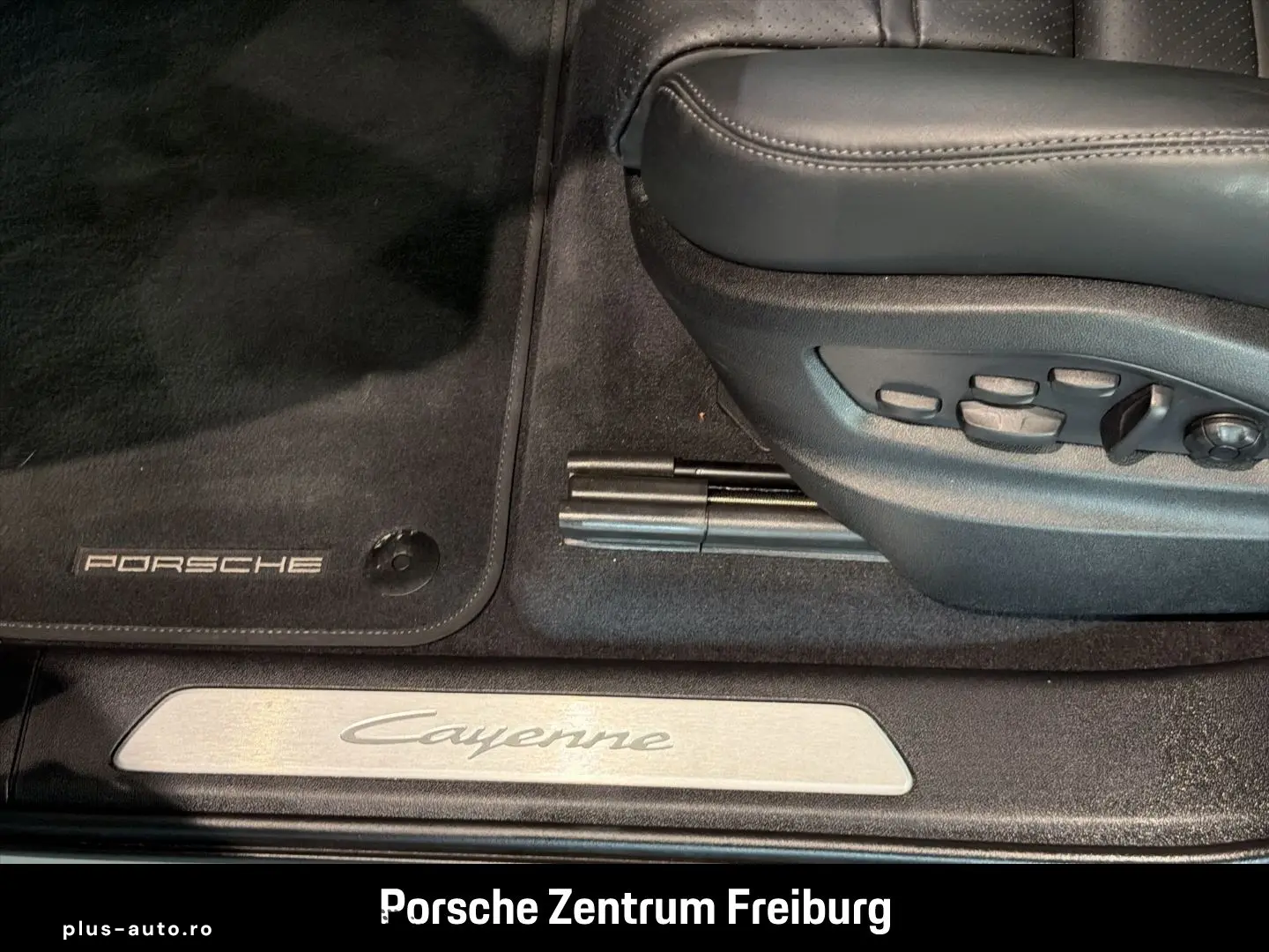 PORSCHE Cayenne E-Hybrid Coupe InnoDrive Head-Up Display