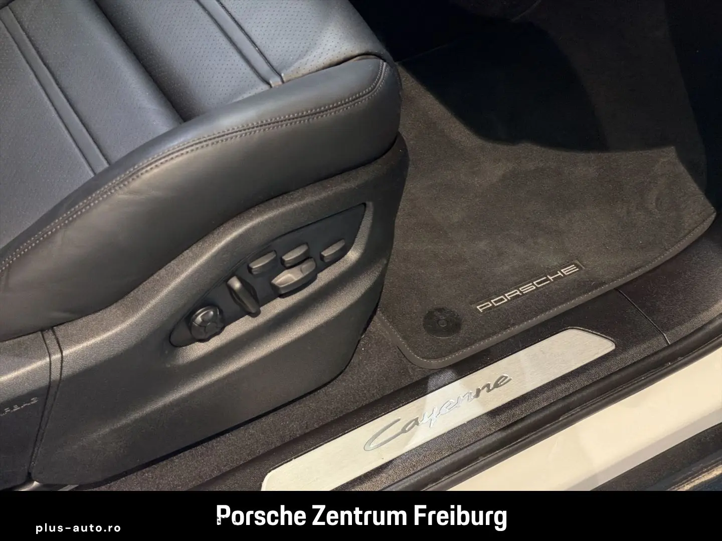 PORSCHE Cayenne E-Hybrid Coupe InnoDrive Head-Up Display