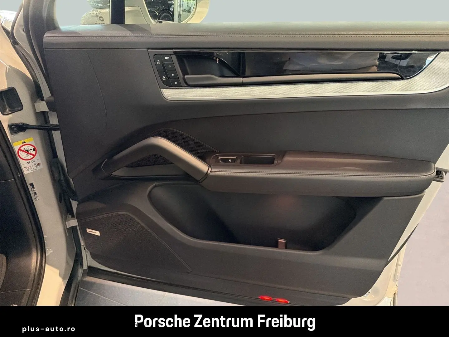 PORSCHE Cayenne E-Hybrid Coupe InnoDrive Head-Up Display