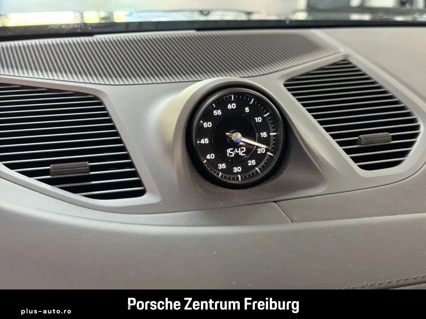 PORSCHE Cayenne E-Hybrid InnoDrive PASM Surround-View