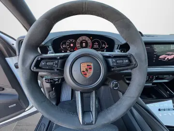 PORSCHE Cayenne GTS 18-WEGE PANO AHK STHZG HA-LENK INNO
