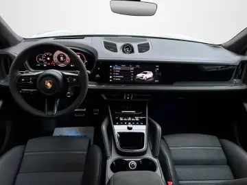 PORSCHE Cayenne GTS 18-WEGE PANO AHK STHZG HA-LENK INNO
