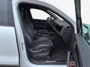 PORSCHE Cayenne GTS 18-WEGE PANO AHK STHZG HA-LENK INNO