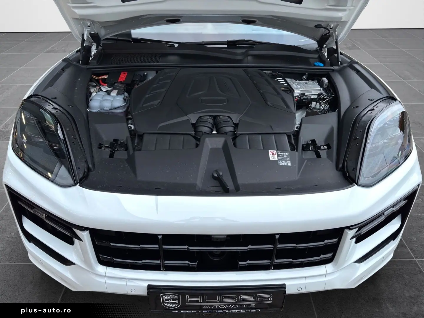 PORSCHE Cayenne GTS 18-WEGE PANO AHK STHZG HA-LENK INNO