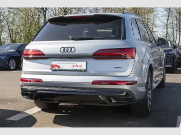 AUDI Q7 55 TFSI quattro S line Pano AHK Luftfederung