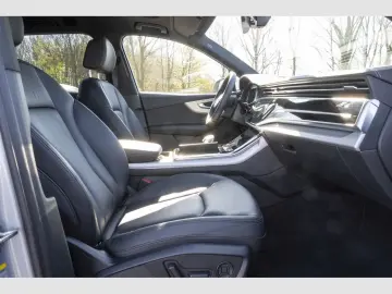 AUDI Q7 55 TFSI quattro S line Pano AHK Luftfederung