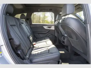 AUDI Q7 55 TFSI quattro S line Pano AHK Luftfederung