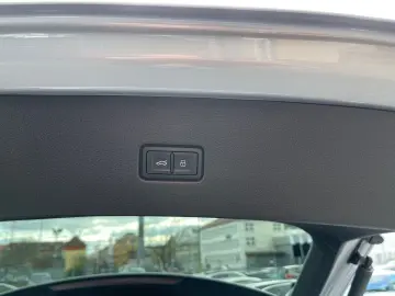 AUDI Q8 50 TDI quattro Navi digit.Tacho Bluetooth Led