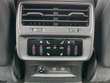 AUDI Q8 50 TDI quattro Navi digit.Tacho Bluetooth Led