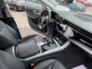 AUDI Q8 50 TDI quattro Navi digit.Tacho Bluetooth Led