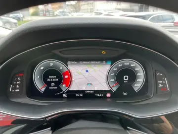 AUDI Q8 50 TDI quattro Navi digit.Tacho Bluetooth Led