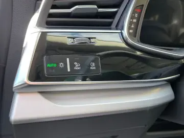 AUDI Q8 50 TDI quattro Navi digit.Tacho Bluetooth Led