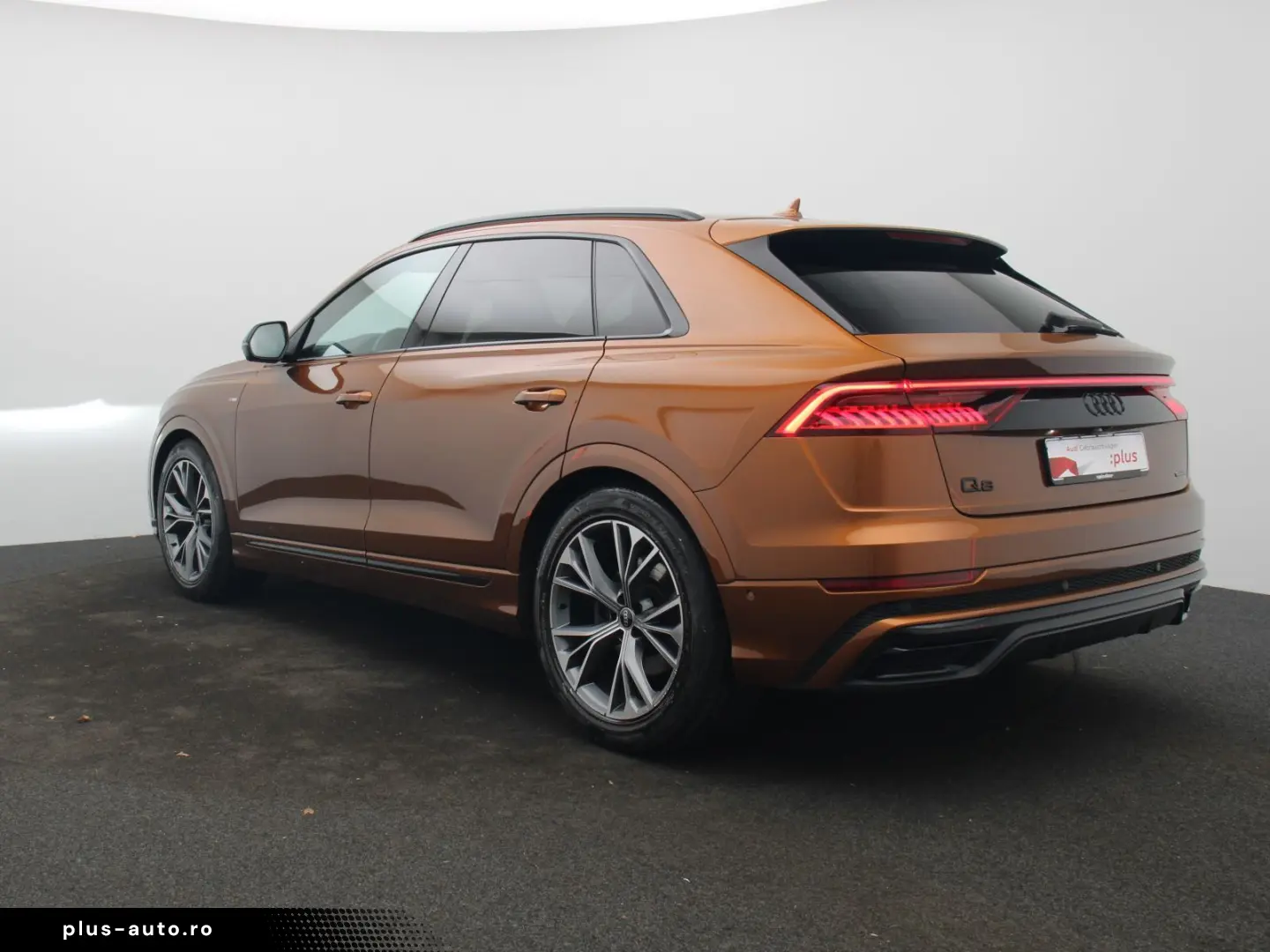 AUDI Q8 S-Line select 50TDI quattro   Pano  360   AHK
