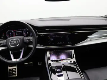 AUDI Q8 S-Line select 50TDI quattro   Pano  360   AHK