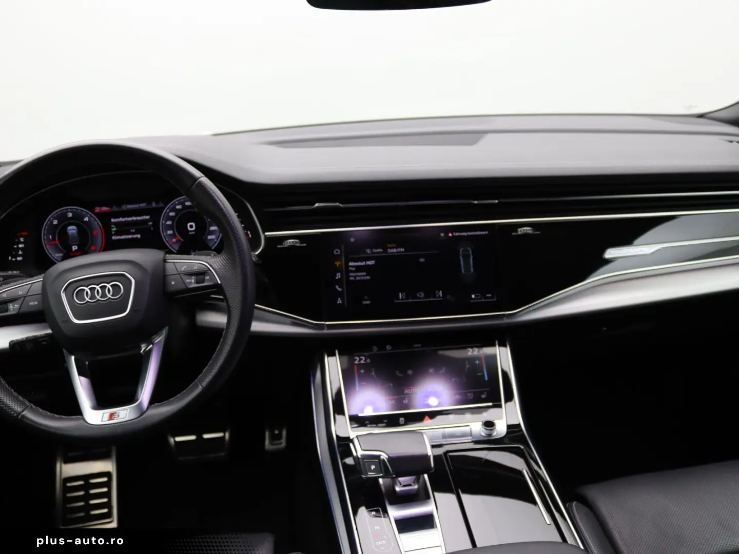 AUDI Q8 S-Line select 50TDI quattro   Pano  360   AHK