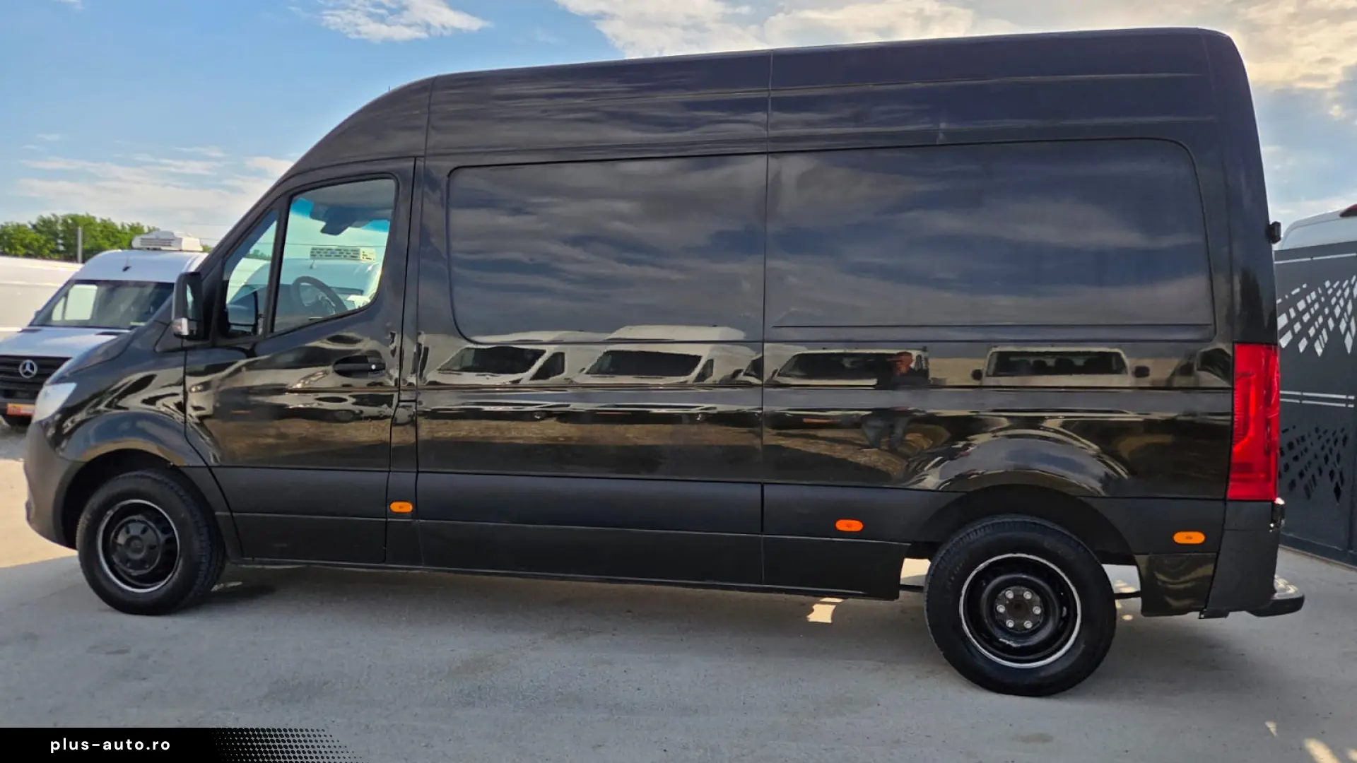 MERCEDES BENZ NEW SPRINTER L3H2